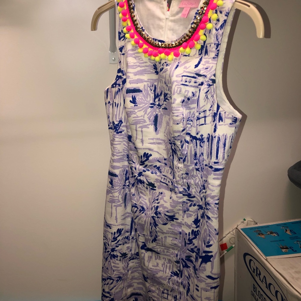 Lily pulitzer shift size 2. Great condition.